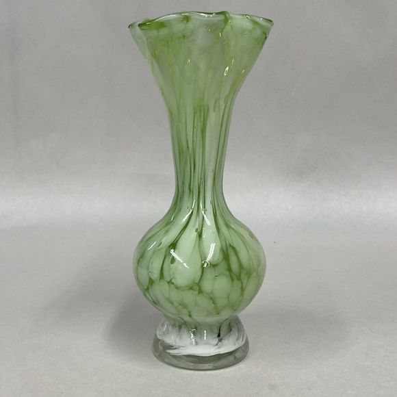 Art Glass Vase Hand Blown Green White Ruffled Rim Small 6.5" Tall Decor Flowers - Picture 6 of 10